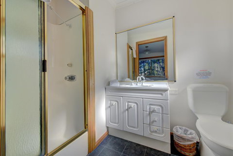 Freycinet Sanctuary 4 - Tourism TAS 9