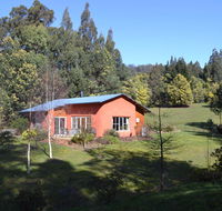 Whispering Spirit Holiday Cottages  Mini Ponies - Tourism TAS