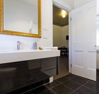 Deloraine Hotel - Hobart Tourism