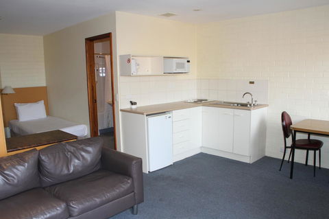 Bay Hotel Apartments - Hobart Tourism 28