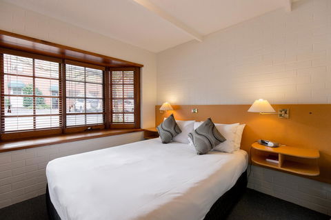 Bay Hotel Apartments - Hobart Tourism 1