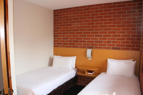 Bay Hotel Apartments - Hobart Tourism 31