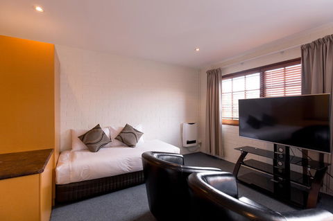 Bay Hotel Apartments - Hobart Tourism 0