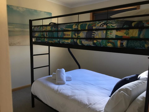 White Sands Estate Unit 20 - Tourism TAS 14