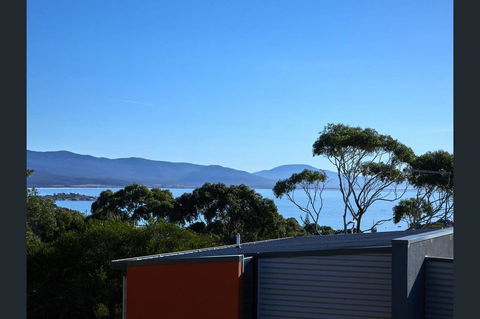 Bicheno Views On Douglas - Hobart Tourism 2