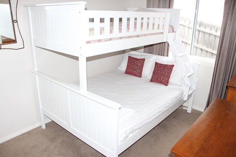 Front Row Beachfront - Tourism TAS 9