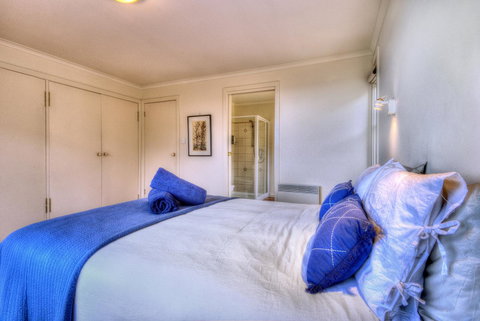 The Strand ~ On The Edge Of The Beach - Tourism TAS 10