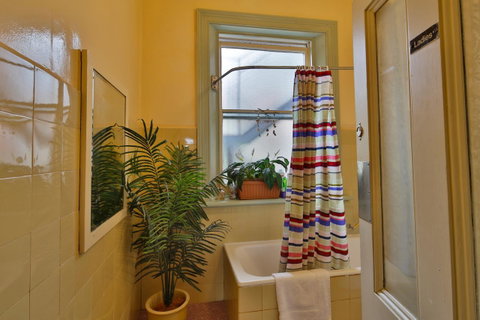 Astor Private Hotel - Tourism TAS 12