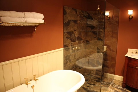 The Tasmanian Inn - Tourism TAS 12