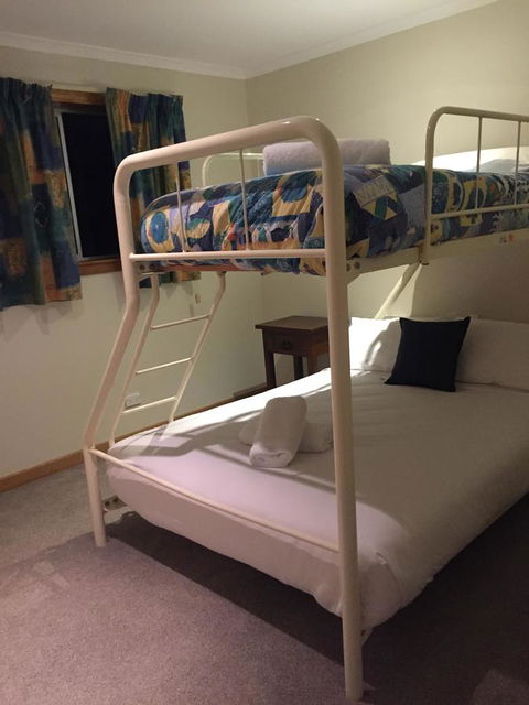 White Sands Estate Unit 24 - Tourism TAS 9