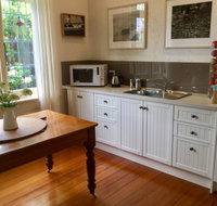 Sandy Bay Cottage - Tourism TAS