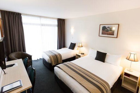 Shoreline Hotel - Tourism TAS 24