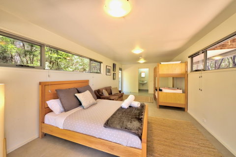Freycinet Eco Luxe ~ Forest ~ Ocean ~ Mountain - Tourism TAS 5