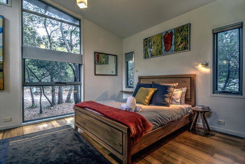 Freycinet Eco Luxe ~ Forest ~ Ocean ~ Mountain - Tourism TAS 1