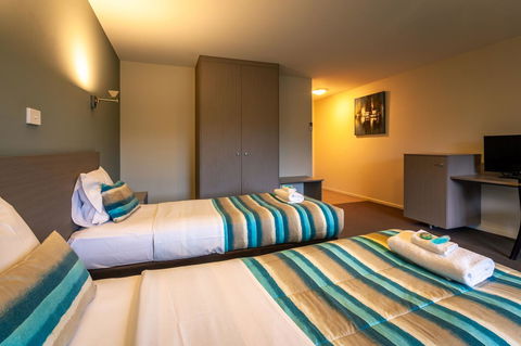 Kingston Hotel - Hobart Tourism 1