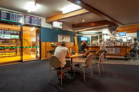Kingston Hotel - Hobart Tourism 18