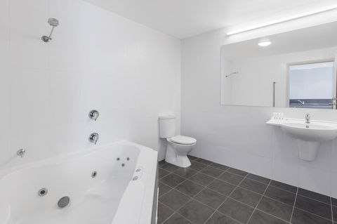 Travelodge Hotel Hobart Airport - Hobart Tourism 11