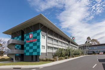 Travelodge Hotel Hobart Airport with Hobart Tourism