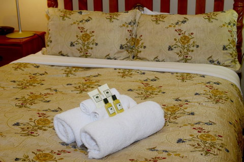 Edinburgh Gallery Bed & Breakfast - Tourism TAS 44
