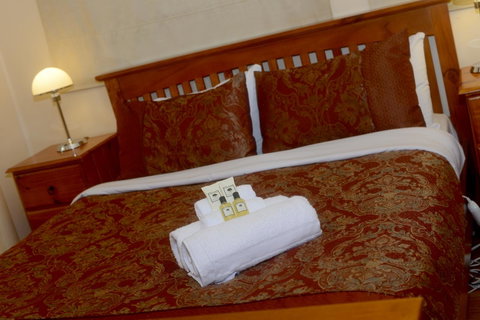 Edinburgh Gallery Bed & Breakfast - Tourism TAS 20