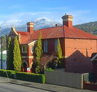 Edinburgh Gallery Bed  Breakfast - Tourism TAS