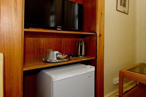 Edinburgh Gallery Bed & Breakfast - Tourism TAS 22
