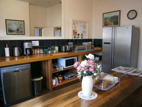 Edinburgh Gallery Bed & Breakfast - Tourism TAS 5