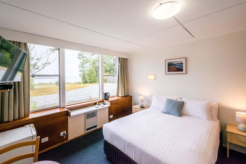 Pedder Wilderness Lodge - Tourism TAS 2