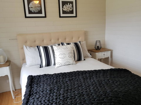 Beach Hut Scamander - Tourism TAS 10