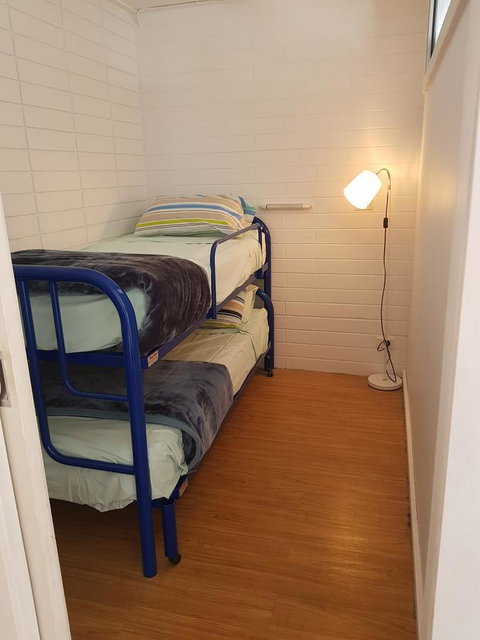 Beach Hut Scamander - Tourism TAS 6
