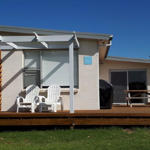 Beach Hut Scamander - Tourism TAS 2