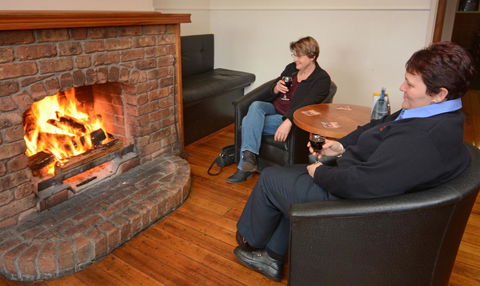 Bridge Hotel - Tourism TAS 16