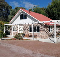 Hilltop Cottages - Tourism TAS