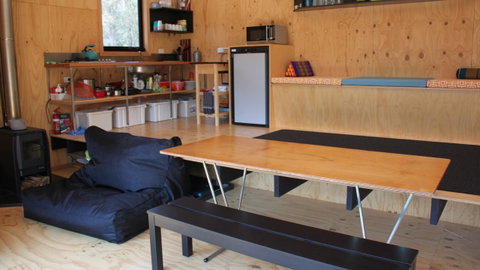 BAY OF FIRES ECO HUT Off Grid Experience At Binalong Bay - Tourism TAS 6