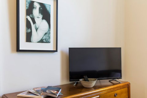 WEST NEST | Classic 3BR Hobart Terrace BEST Location, View, Close To City - Tourism TAS 23