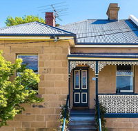 WEST NEST  Classic 3BR Hobart Terrace BEST Location View Close to City - Hobart Tourism