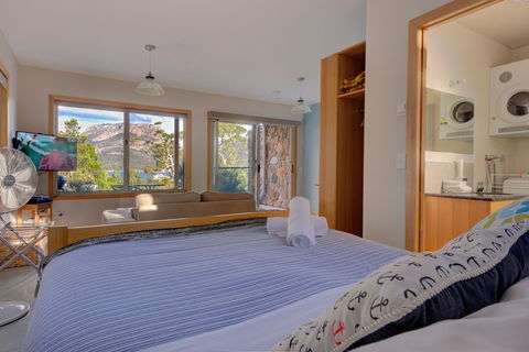 Freycinet Stone Studio 4 - Granite - Tourism TAS 3