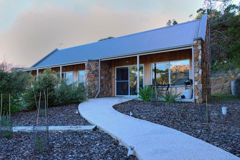 Freycinet Stone Studio 4 - Granite - Tourism TAS 6