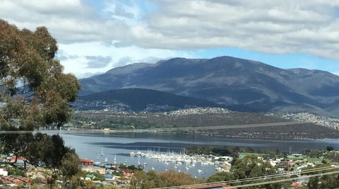 Finnview House - Hobart Tourism 18