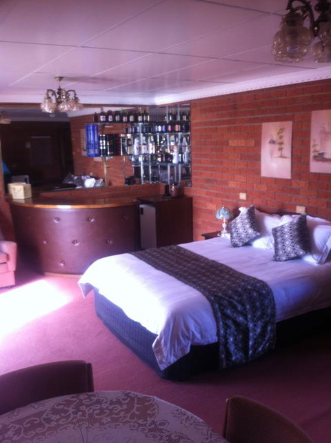 The Waterloo Hotel - Tourism TAS 15
