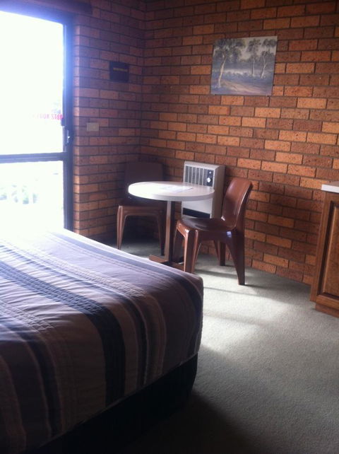 The Waterloo Hotel - Tourism TAS 18