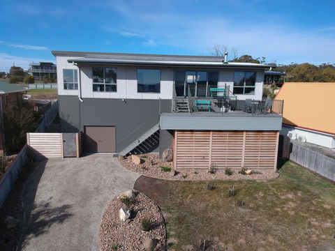 GRANITE BEACH HOUSE @ Bay Of Fires - Hobart Tourism 1