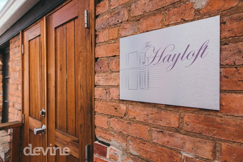 Devine Stays - Hayloft On ELizabeth - Tourism TAS 7