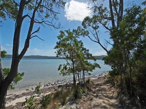 Cloudy Bay Lagoon Estate - Tourism TAS 18