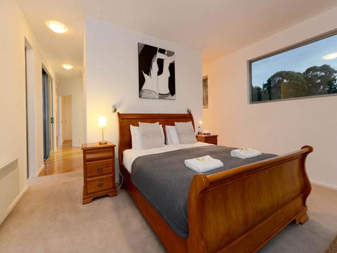 Cloudy Bay Lagoon Estate - Tourism TAS 12