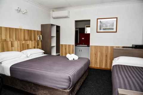 Hobart Tower Motel - Hobart Tourism 9