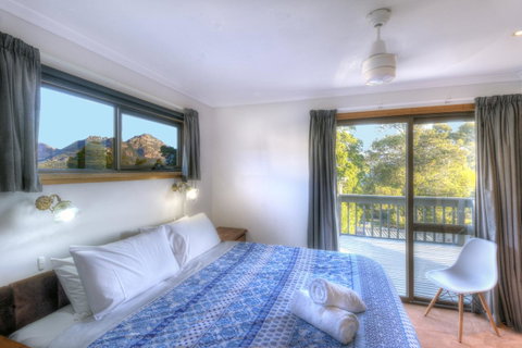 The Lookout ~ Large Family House With Views - Tourism TAS 7
