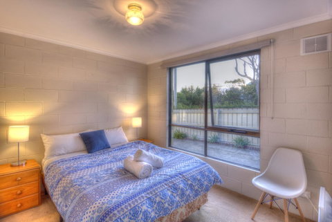 The Lookout ~ Large Family House With Views - Tourism TAS 13