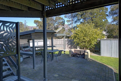 The Lookout ~ Large Family House With Views - Tourism TAS 1