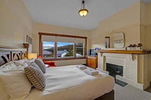 Gorgeous Hobart Accommodation - Park On Park - New Town - Hobart Tourism 2